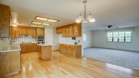 2802 Iris Ct, Fairfield, CA 94533 photo 11