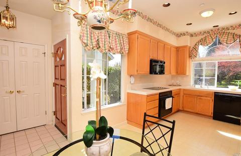 725 Kay Starr Ct, Windsor, CA 95492 photo 3