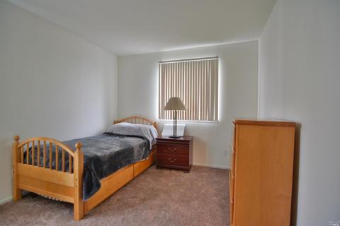 236 Clearpointe Dr, Vallejo, CA 94591 photo 9