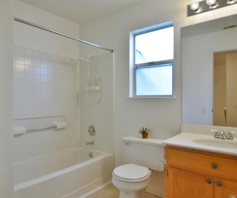 236 Clearpointe Dr, Vallejo, CA 94591 photo 10
