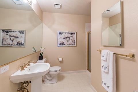 404 Trinity Ct, Petaluma, CA 94954 photo 22