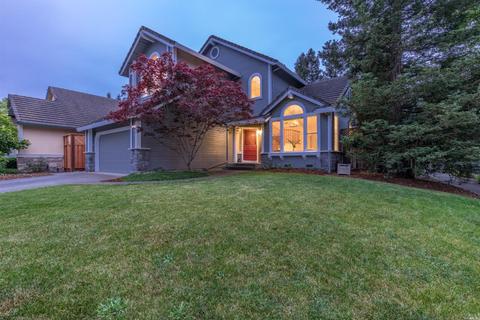 404 Trinity Ct, Petaluma, CA 94954 photo 2