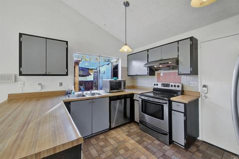1525 Severus Dr, Vallejo, CA 94589 photo 11
