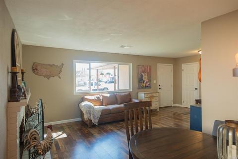 635 N Almond St, Dixon, CA 95620 photo 5