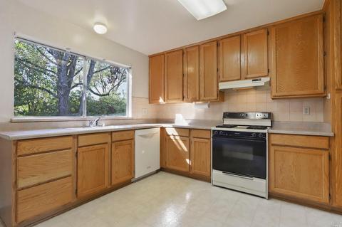 8567 Loretto Ave, Cotati, CA 94931 photo 10