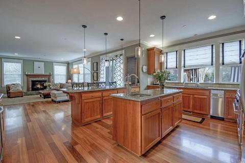 7 Kotsaris Ct, Petaluma, CA 94952 photo 2