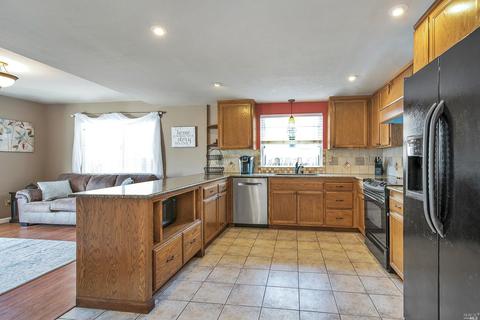 330 Broad Oak Way, Windsor, CA 95492 photo 6