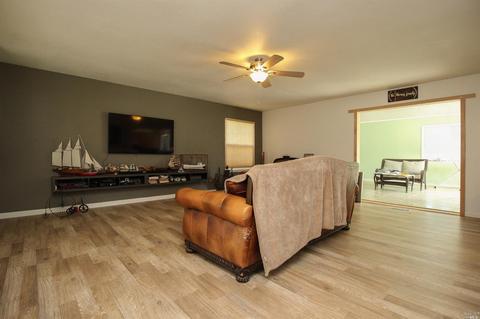 105 Olympic Cir, Vacaville, CA 95687 photo 6