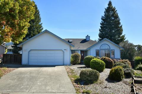 422 Tee Dr, Healdsburg, CA 95448 photo 2