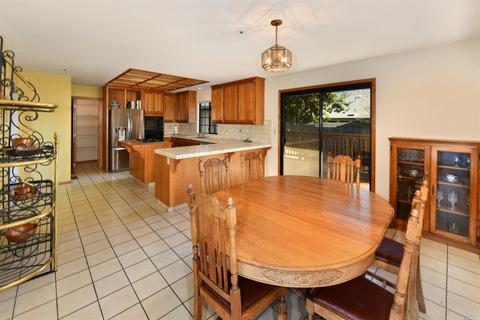 422 Tee Dr, Healdsburg, CA 95448 photo 6