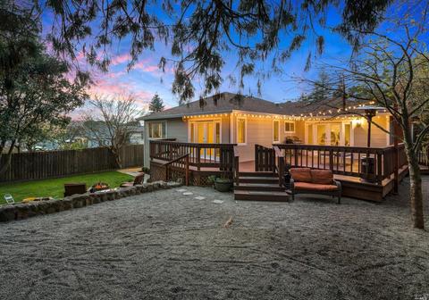 814 Olive St, Petaluma, CA 94952 photo 2