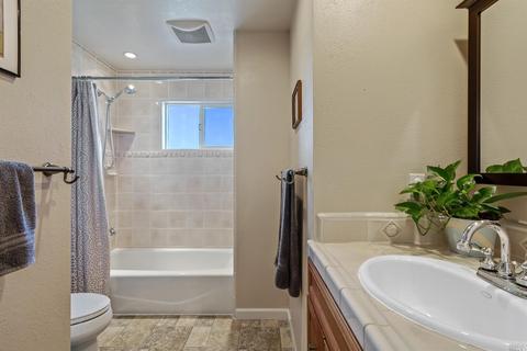 814 Olive St, Petaluma, CA 94952 photo 18