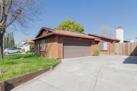 1012 Scott St, Fairfield, CA 94533 photo 2