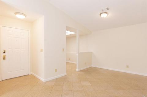1012 Scott St, Fairfield, CA 94533 photo 4