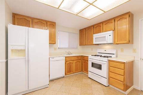 1012 Scott St, Fairfield, CA 94533 photo 11