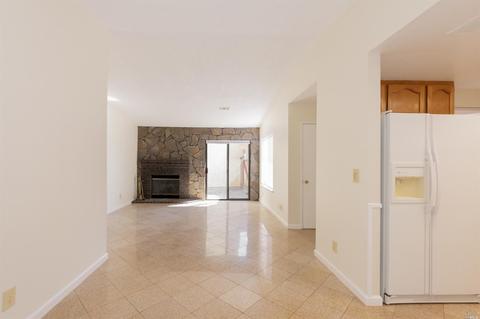 1012 Scott St, Fairfield, CA 94533 photo 6