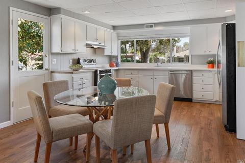 106 E Strawberry Dr, Mill Valley, CA 94941 photo 5