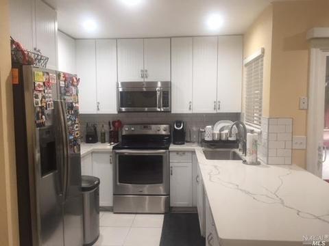 110 Jerilynn Ct, Vallejo, CA 94589 photo 3