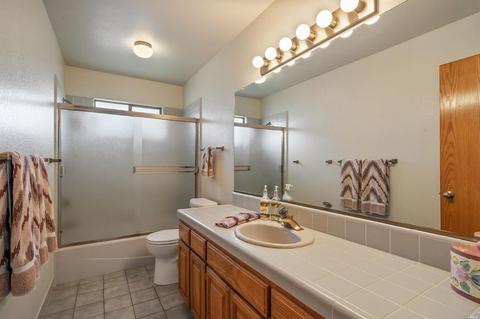 426 Tee Dr, Healdsburg, CA 95448 photo 14