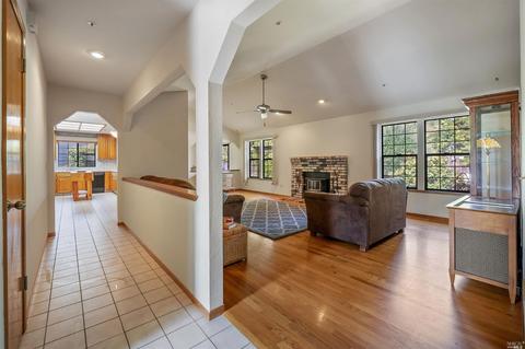 426 Tee Dr, Healdsburg, CA 95448 photo 5
