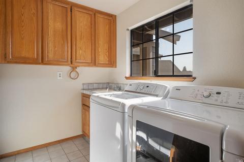426 Tee Dr, Healdsburg, CA 95448 photo 11