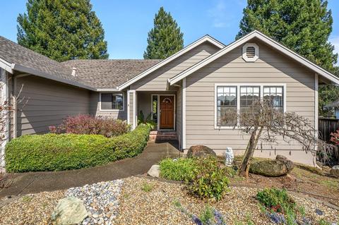 426 Tee Dr, Healdsburg, CA 95448 photo 2