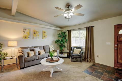209 Grapewood St, Vallejo, CA 94591 photo 4
