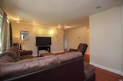 356 Adobe Dr, Vacaville, CA 95687 photo 8