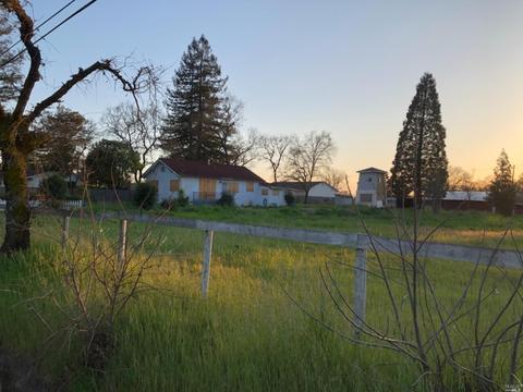 1875 Willowside Rd, Santa Rosa, CA 95401 photo 1