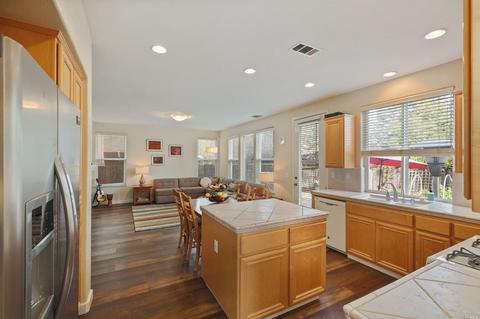 143 Bouquet Cir, Windsor, CA 95492 photo 9