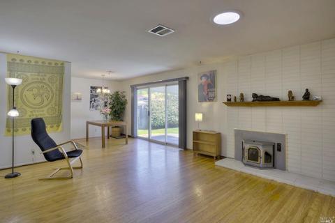 126 Kit Carson Way, Vallejo, CA 94589 photo 9