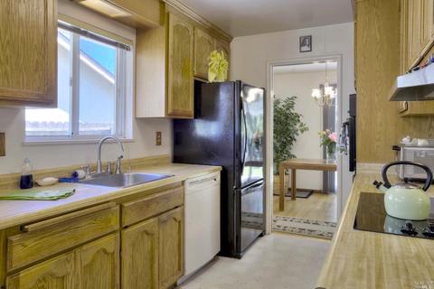 126 Kit Carson Way, Vallejo, CA 94589 photo 7