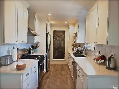 1426 Lassen St, Vallejo, CA 94591 photo 5