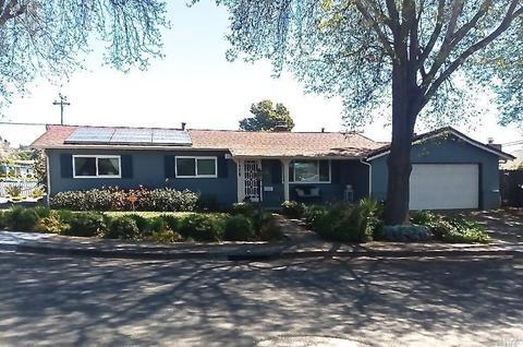 1426 Lassen St, Vallejo, CA 94591 photo 2