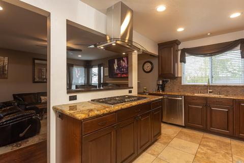223 Mesa Verde St, Vallejo, CA 94589 photo 8