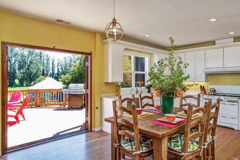 210 Thomas Ln, Petaluma, CA 94952 photo 11