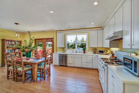 210 Thomas Ln, Petaluma, CA 94952 photo 12