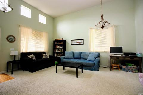542 Buckeye Dr, Windsor, CA 95492 photo 4