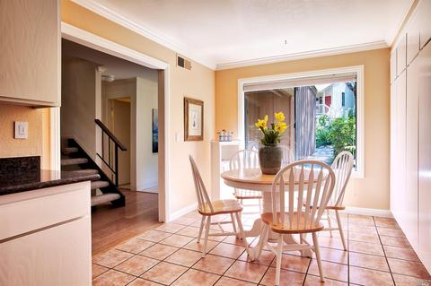 9 Flicker Dr, Novato, CA 94949 photo 4