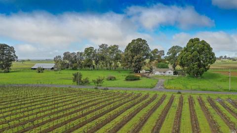 1105 Milton Rd, Napa, CA 94559 photo 1