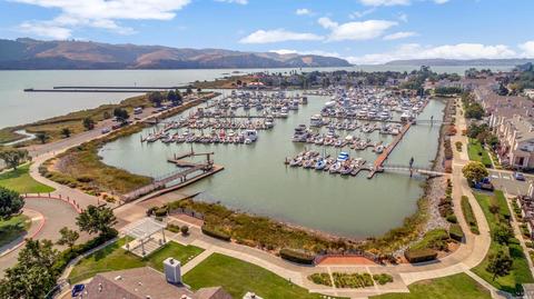 474 E St, Benicia, CA 94510 photo 2
