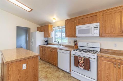26630 Daphne Way, Willits, CA 95490 photo 3
