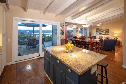 Undisclosed, Sausalito, CA 94965 photo 3