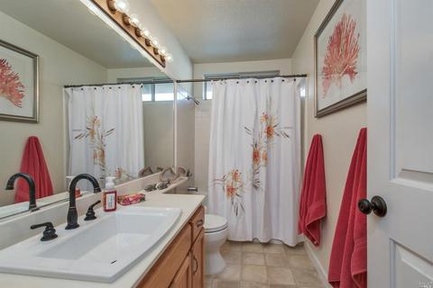 1009 Hampshire Ln, Windsor, CA 95492 photo 13