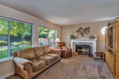 1009 Hampshire Ln, Windsor, CA 95492 photo 9