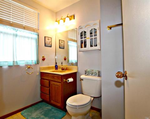 1052 Daniel Dr, Petaluma, CA 94954 photo 12