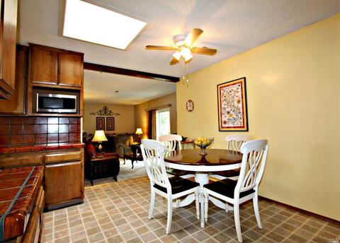 1052 Daniel Dr, Petaluma, CA 94954 photo 5