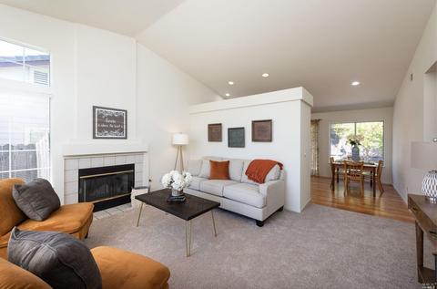 655 Leafhaven Ln, Windsor, CA 95492 photo 3
