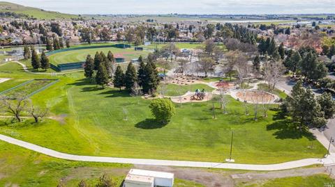 2501 Valley Oak Way, Fairfield, CA 94533 photo 28