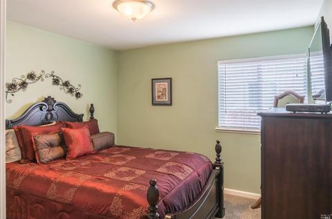 2501 Valley Oak Way, Fairfield, CA 94533 photo 13